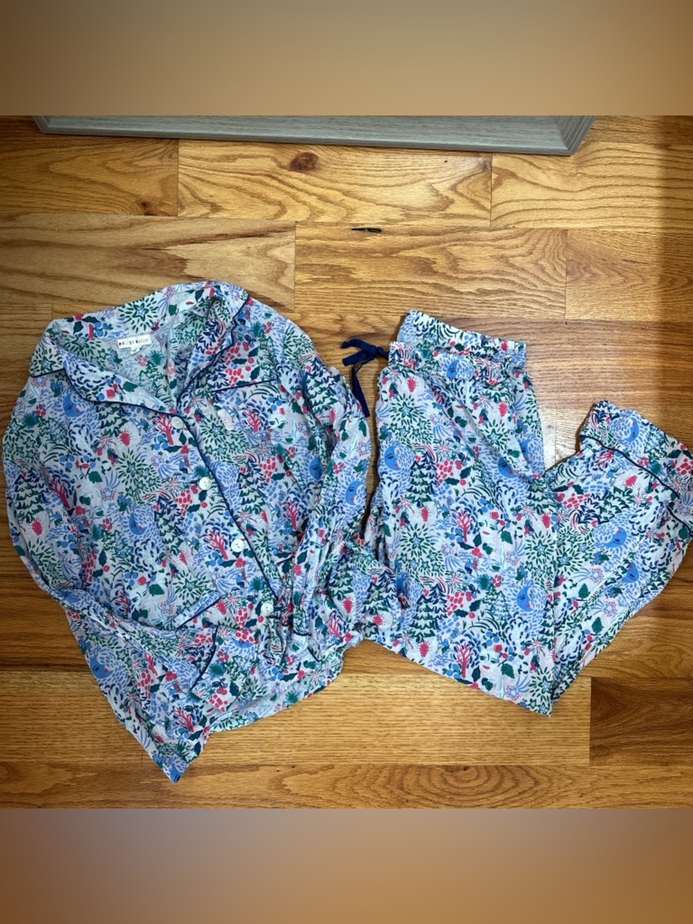 Roller Rabbit multicolor floral and figurative print top size S